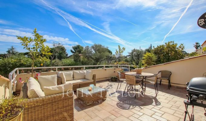 Arrendamento de curta duraçāo Apartamento Antibes