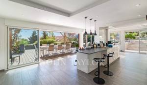 Arrendamento de curta duraçāo Moradia Èze