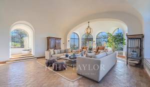 Arrendamento de curta duraçāo Moradia Grasse