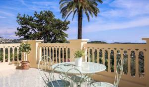 Arrendamento de curta duraçāo Moradia Grasse