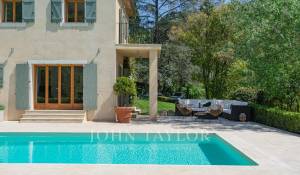 Arrendamento de curta duraçāo Moradia Grasse