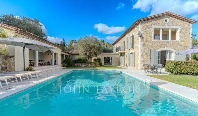 Arrendamento de curta duraçāo Moradia Valbonne