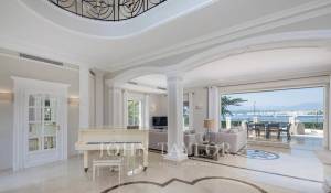 Arrendamento de curta duraçāo Propriedade Antibes