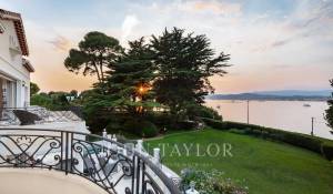 Arrendamento de curta duraçāo Propriedade Antibes