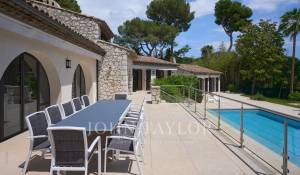 Arrendamento de curta duraçāo Propriedade Antibes