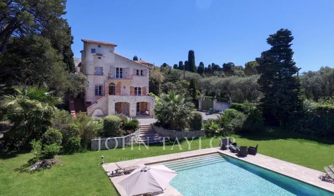 Arrendamento de curta duraçāo Propriedade Antibes