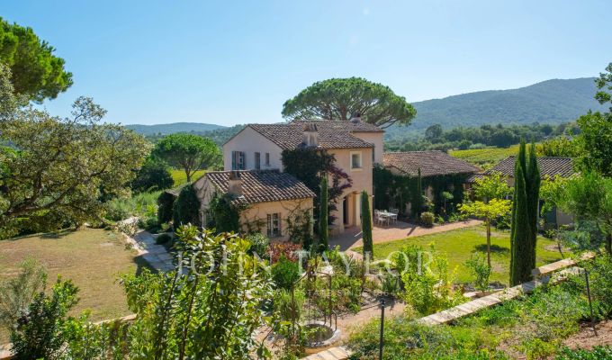 Arrendamento de curta duraçāo Propriedade Gassin