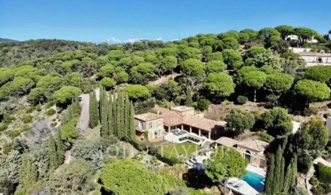 Arrendamento de curta duraçāo Propriedade Ramatuelle