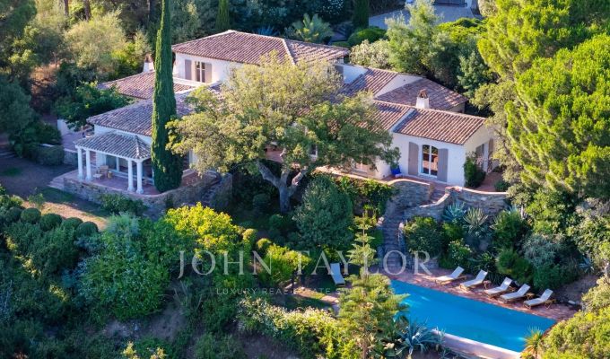 Arrendamento de curta duraçāo Propriedade Ramatuelle