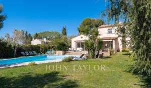 Arrendamento de curta duraçāo Villa Antibes