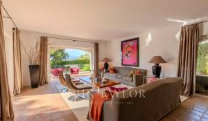 Arrendamento de curta duraçāo Villa Antibes