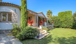 Arrendamento de curta duraçāo Villa Antibes