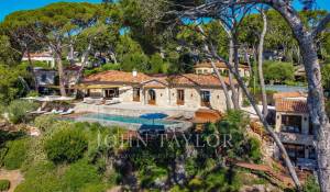 Arrendamento de curta duraçāo Villa Antibes