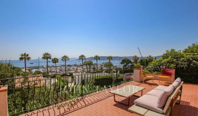 Arrendamento de curta duraçāo Villa Antibes