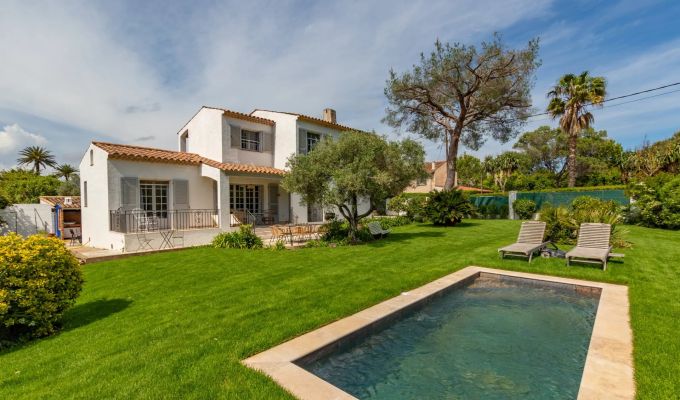 Arrendamento de curta duraçāo Villa Antibes