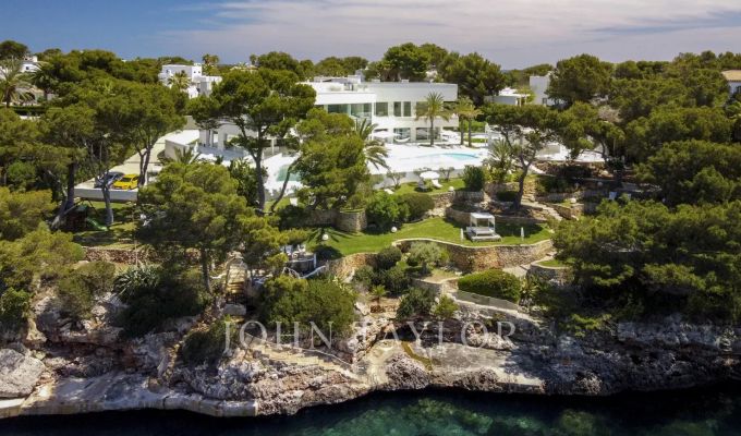 Arrendamento de curta duraçāo Villa Cala d'Or