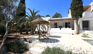 Arrendamento de curta duraçāo Villa Cala Llenya