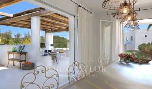 Arrendamento de curta duraçāo Villa Cala Llenya