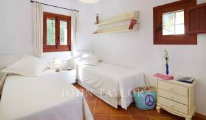 Arrendamento de curta duraçāo Villa Sant Carles de Peralta