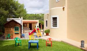 Arrendamento de curta duraçāo Villa Sant Carles de Peralta