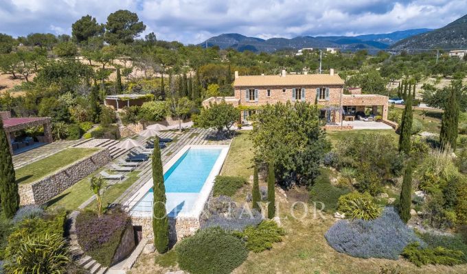 Arrendamento de curta duraçāo Villa Santa María del Camí