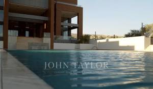 Construção Aparthotel Agios Tychonas
