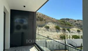 Construção Villa Agios Tychonas