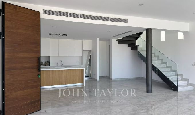 Construção Entrega em 12/23 Agios Tychonas