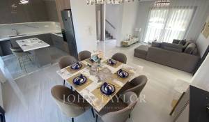 Construção Villa Konia