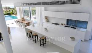 Construção Villa Peyia