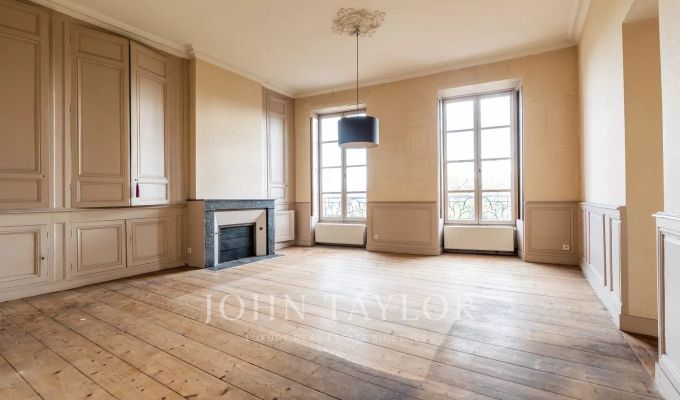 Venda Apartamento Bordeaux