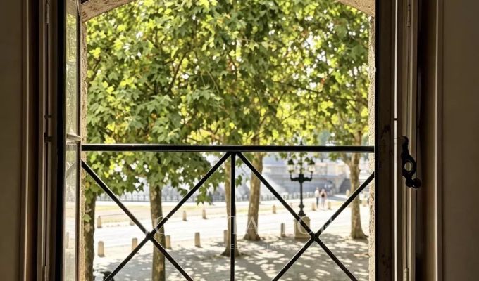 Venda Apartamento Bordeaux
