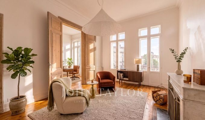 Venda Apartamento Bordeaux