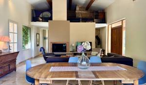 Venda Castelo Saint-Saturnin-lès-Apt