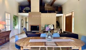 Venda Castelo Saint-Saturnin-lès-Apt