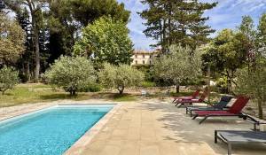 Venda Castelo Saint-Saturnin-lès-Apt