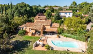 Venda Moradia Aix-en-Provence