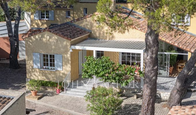 Venda Moradia Aix-en-Provence