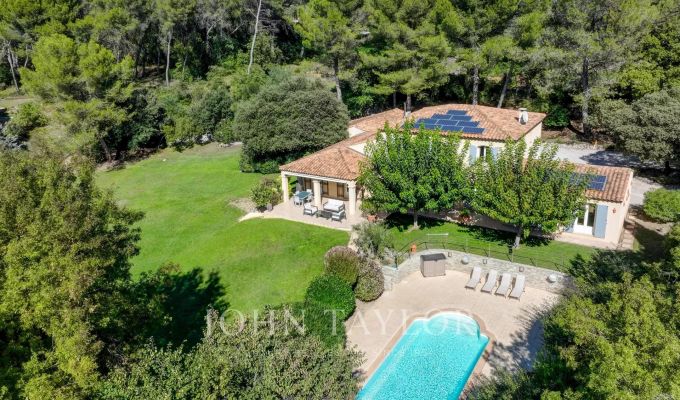 Venda Moradia Aix-en-Provence