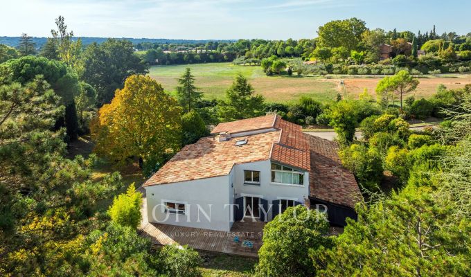 Venda Moradia Aix-en-Provence