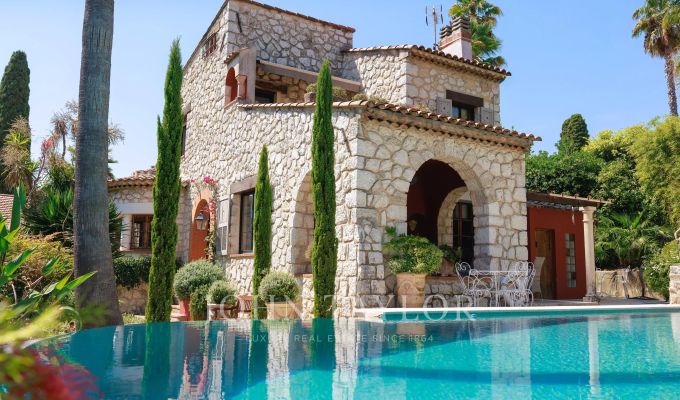 Venda Moradia Cagnes-sur-Mer