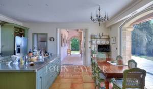 Venda Moradia Châteauneuf-Grasse