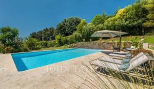 Venda Moradia Châteauneuf-Grasse