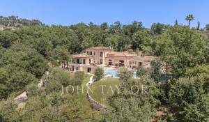 Venda Moradia Châteauneuf-Grasse