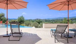 Venda Moradia Châteauneuf-Grasse