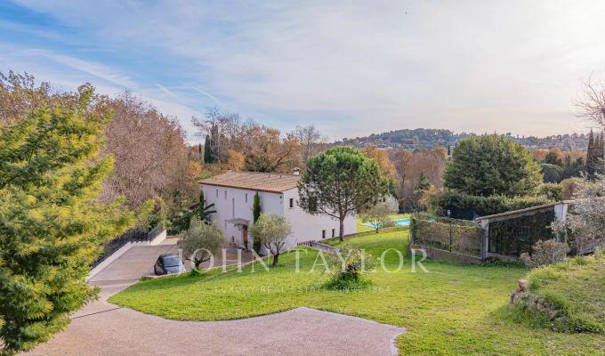 Venda Moradia Châteauneuf-Grasse