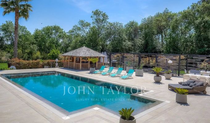 Venda Moradia Châteauneuf-Grasse