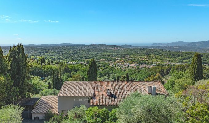 Venda Moradia Châteauneuf-Grasse