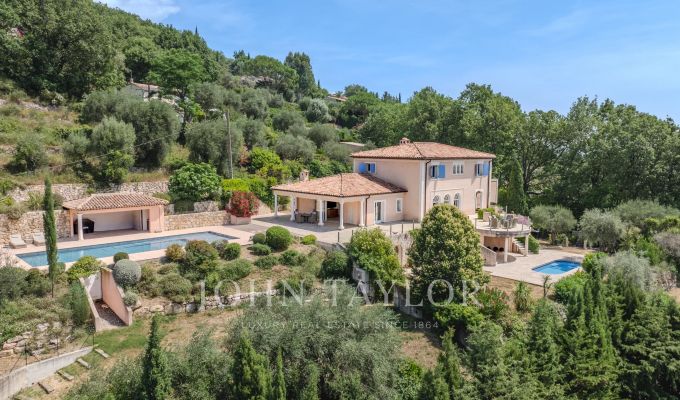 Venda Moradia Châteauneuf-Grasse