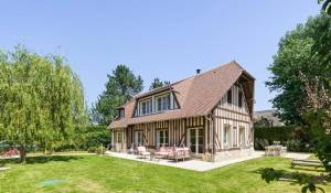 Venda Moradia Deauville